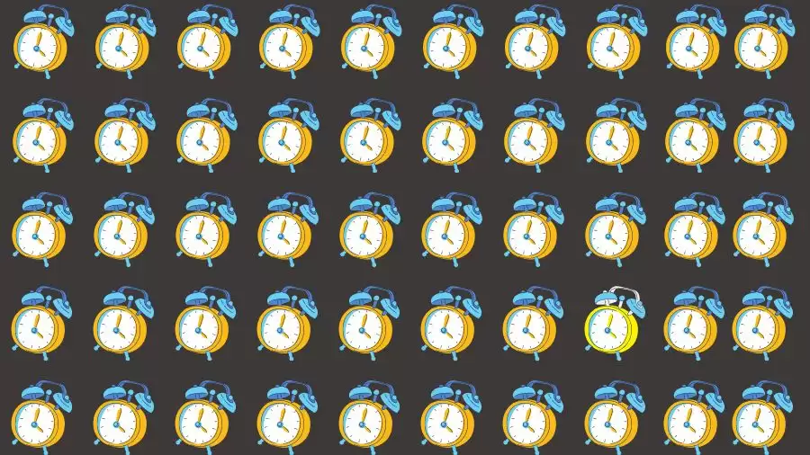 Optical Illusion Challenge: If you have Eagle Eyes find the Odd Clock in 15 Seconds