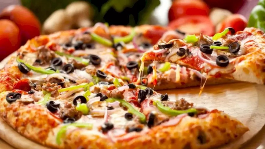 Optical Illusion Eye Test: You Are A Genius If You Locate The Ant In This Pizza Within 19 Seconds