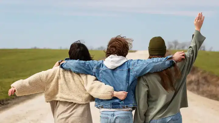 những câu nói hay khi xa bạn bè những câu nói hay khi xa bạn bè